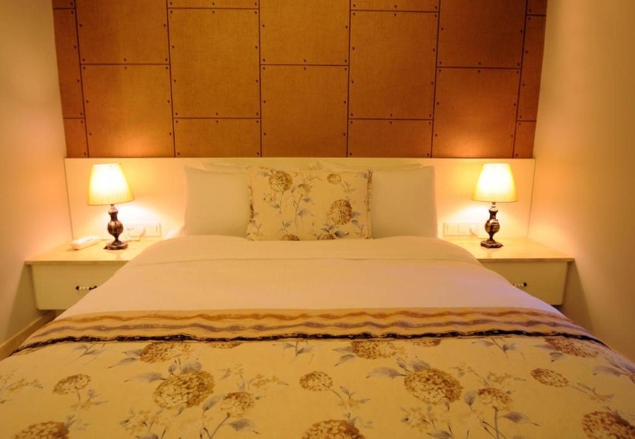 Red House Vip Apartmant Suites Aparthotel 3*