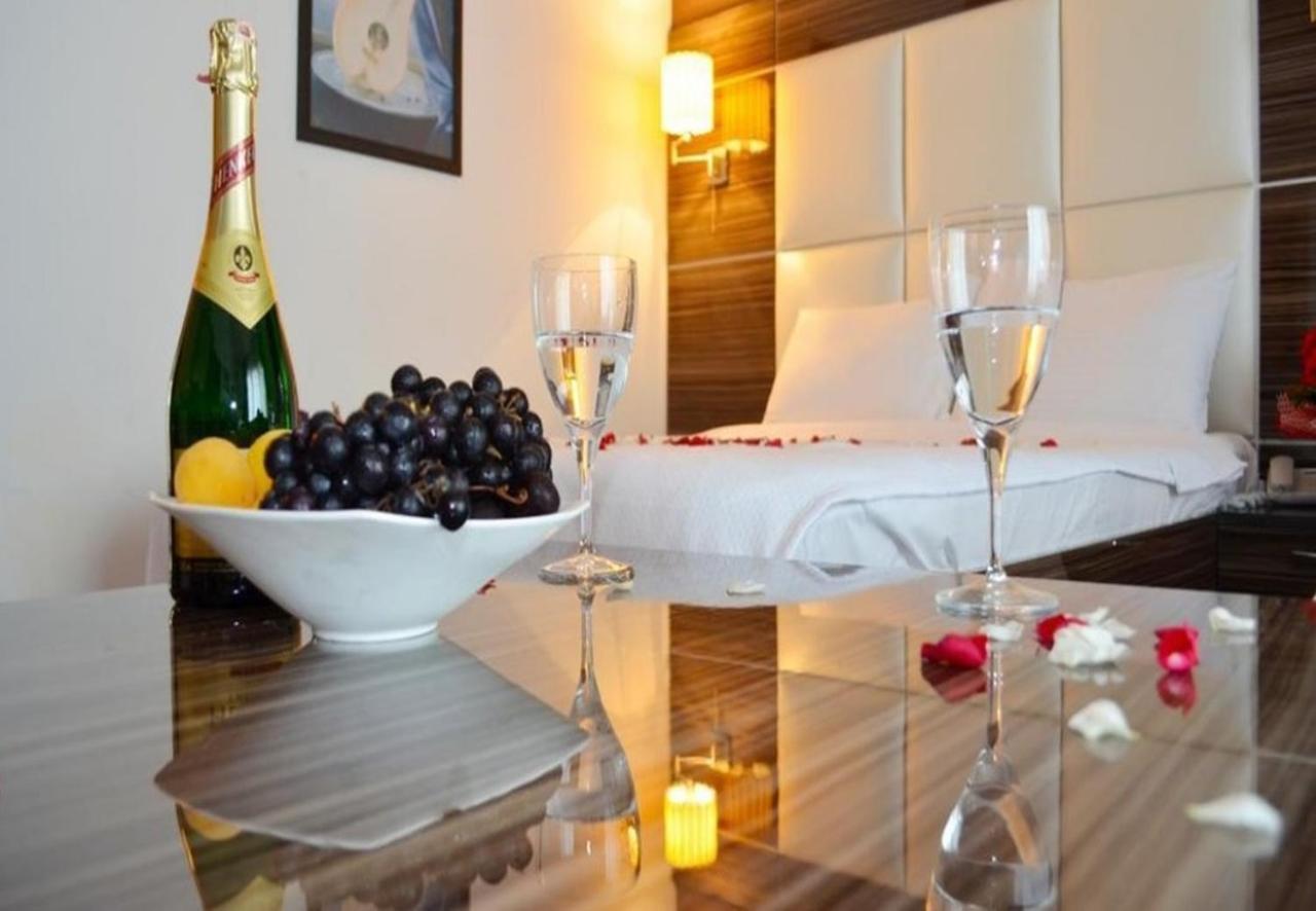Aparthotel Red House Vip Apartmant Suites 3*