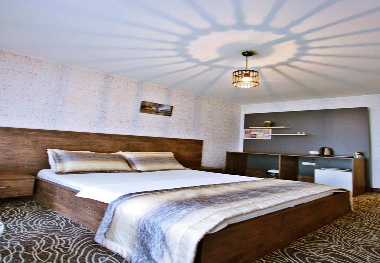 Red House Vip Apartmant Suites Aparthotel 3*