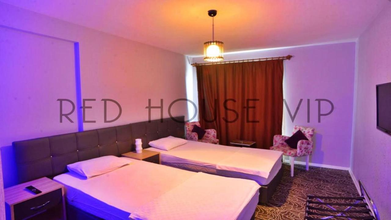 Red House Vip Apartmant Suites Aparthotel