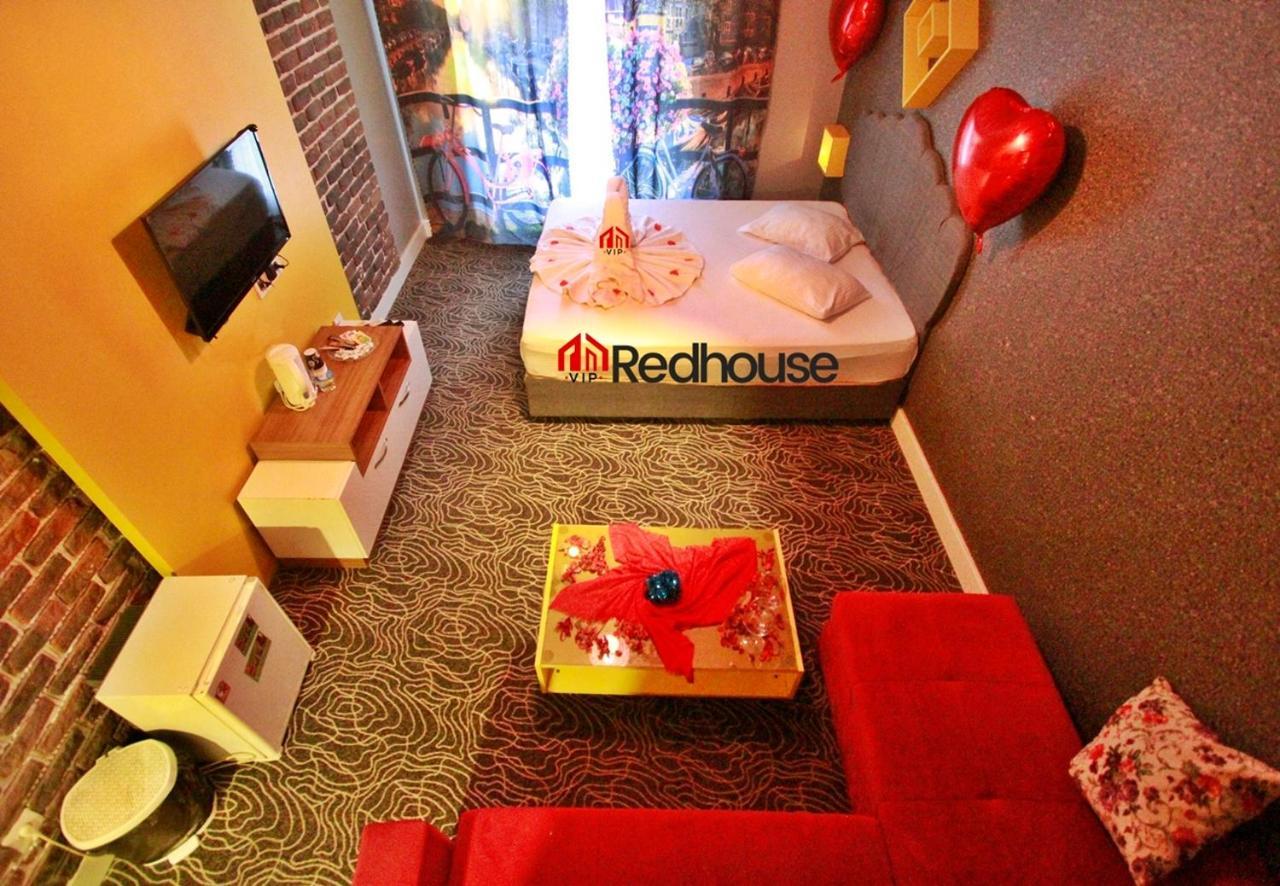 Red House Vip Apartmant Suites Aparthotel 3*