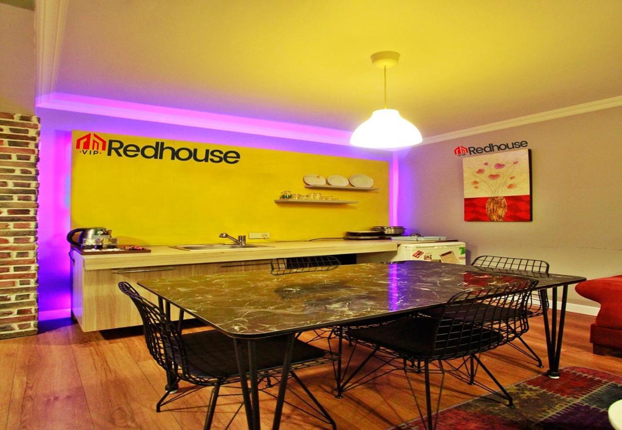 Red House Vip Apartmant Suites Aparthotel