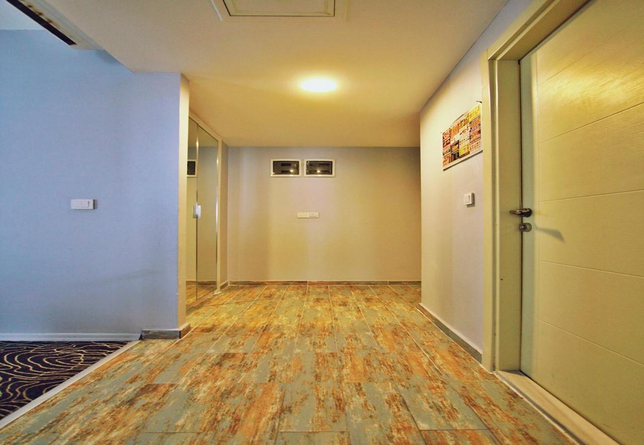 Red House Vip Apartmant Suites Aparthotel