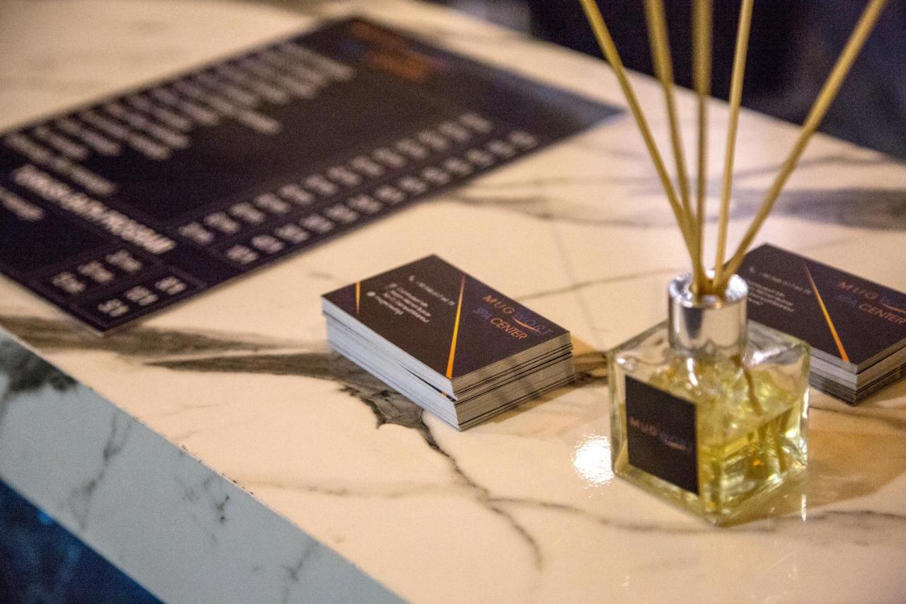 Mugwort & 4* Istambul