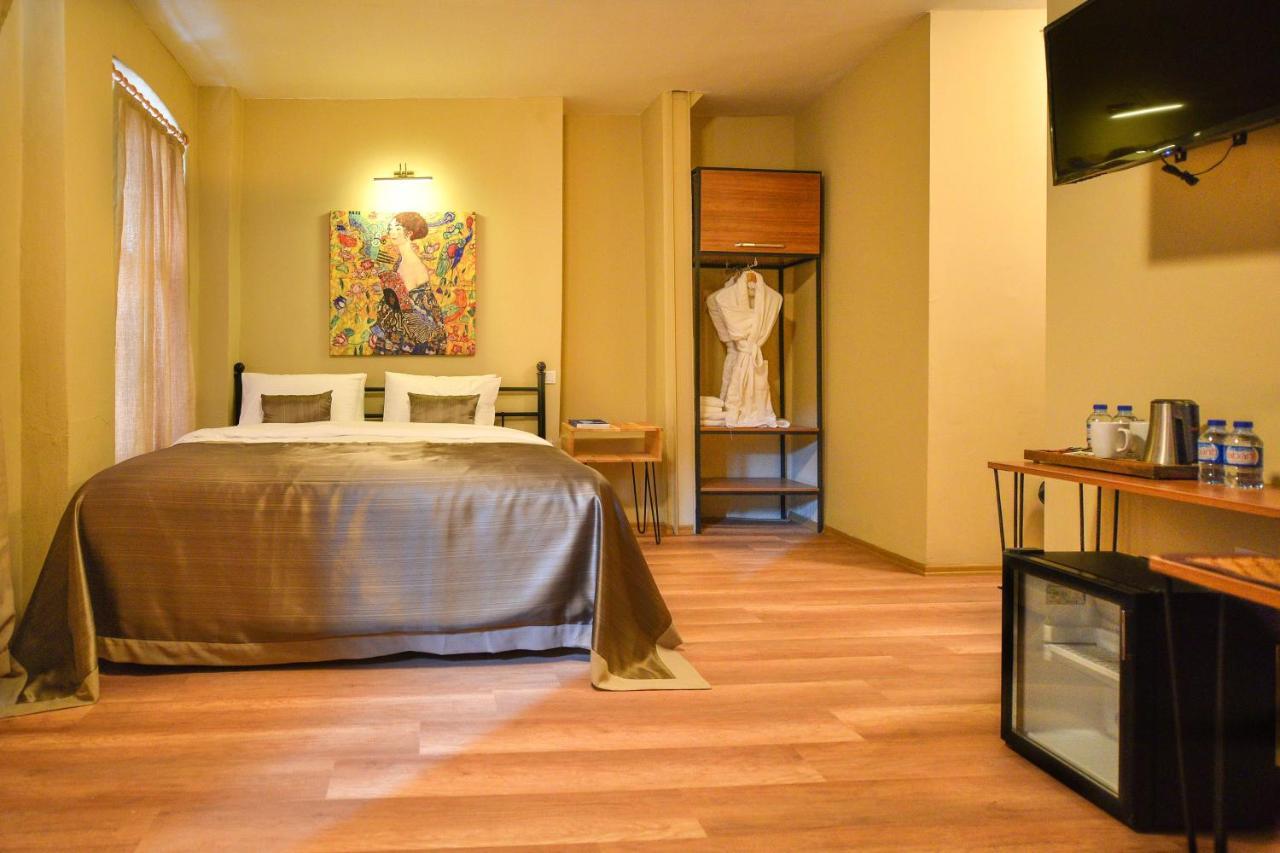 Hotel Maravilloso Pera 2*