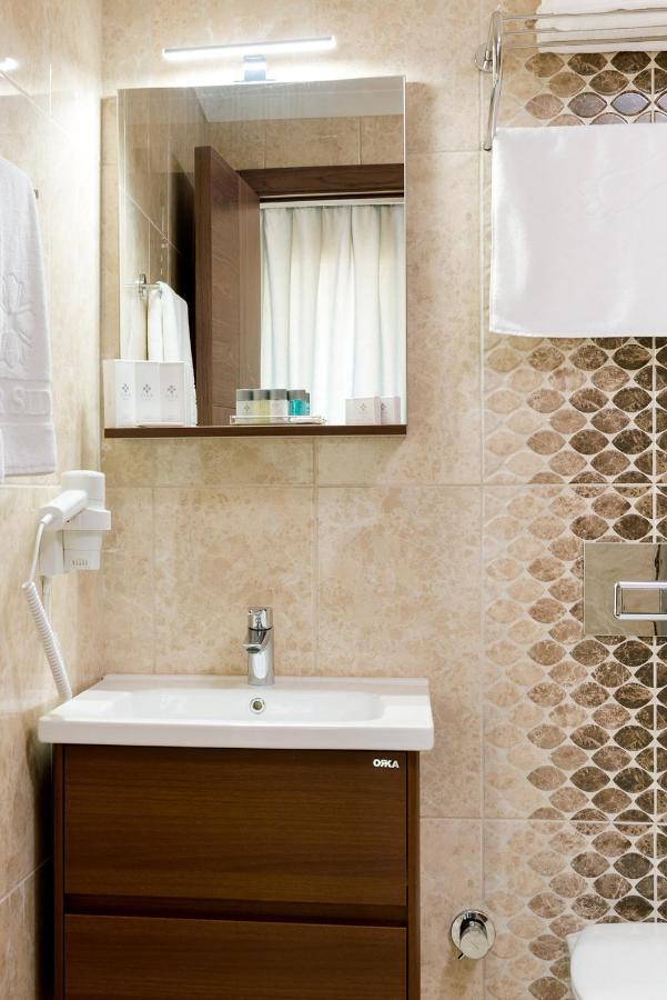 Four Sides Sisli Hotel 4*