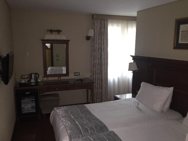 Perula & Hotel