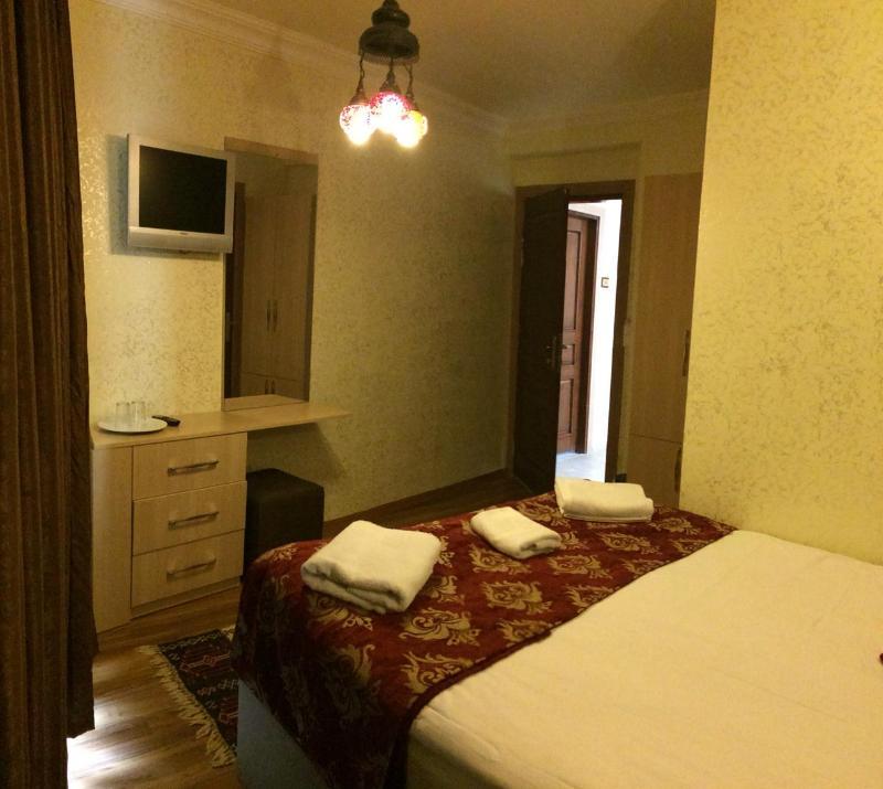 Hotel Theodian 3*