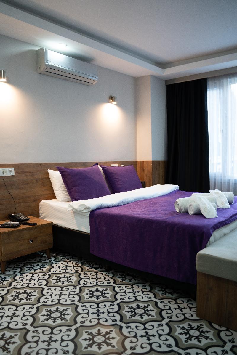 Greenpine Taksim Hotel 3*