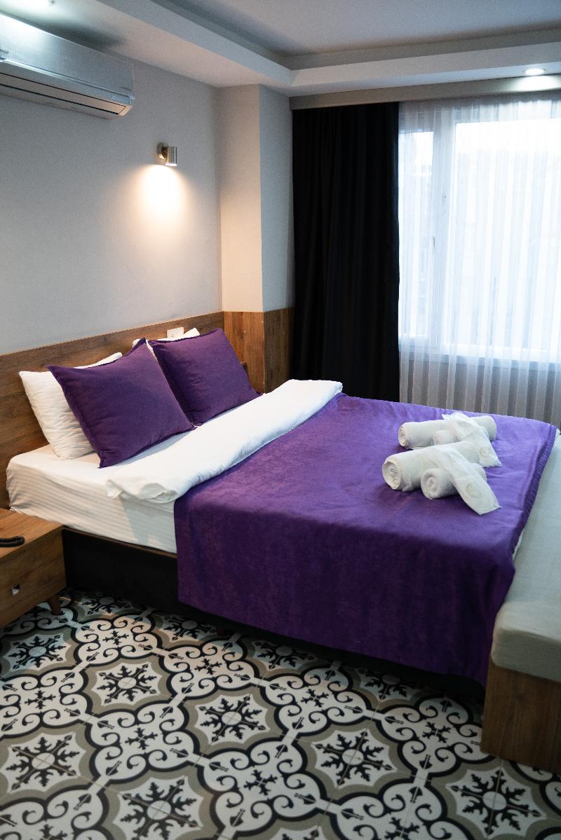 Greenpine Taksim 3*