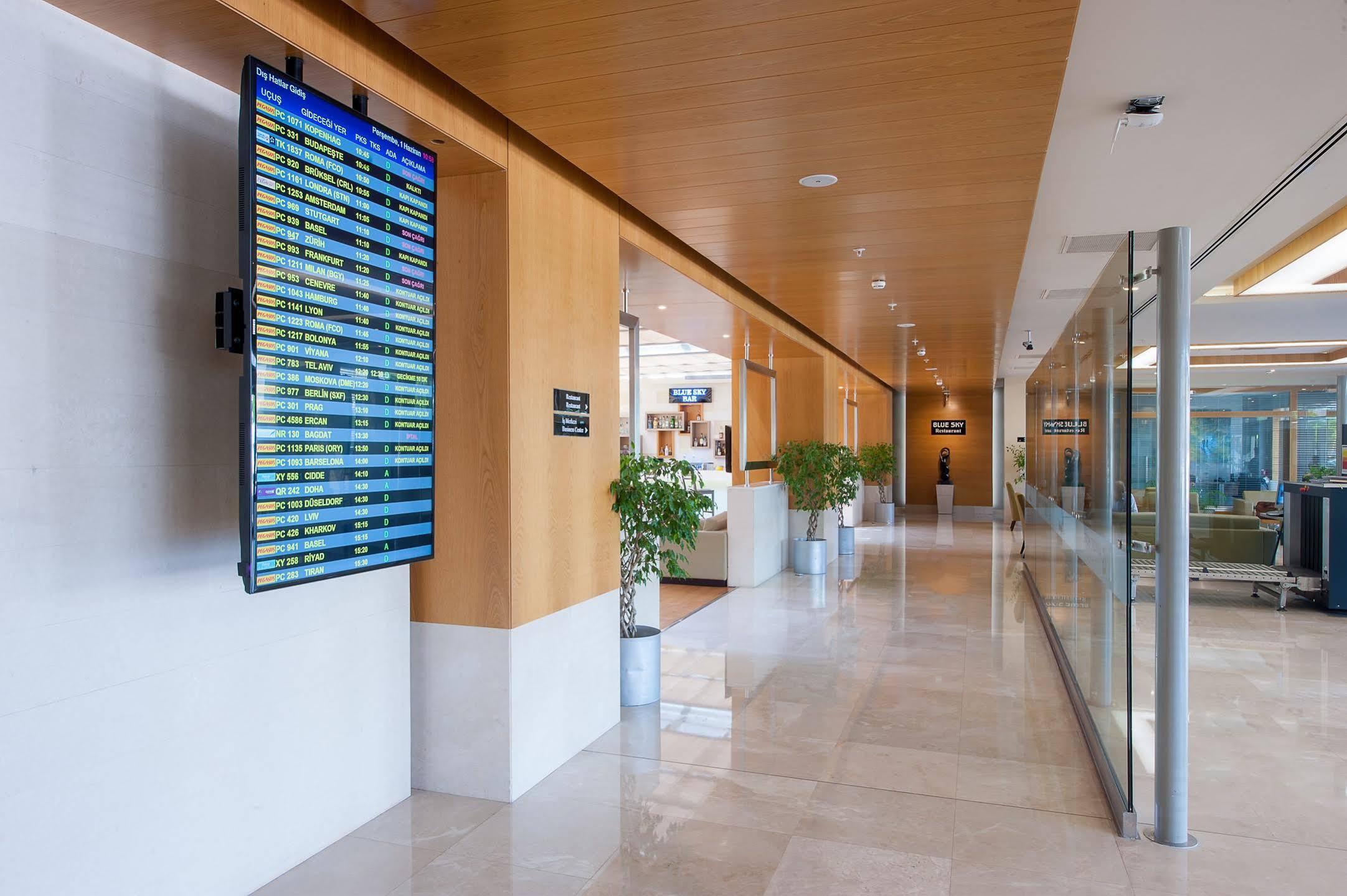 Isg Sabiha Goekcen Airport 4* Istanbul