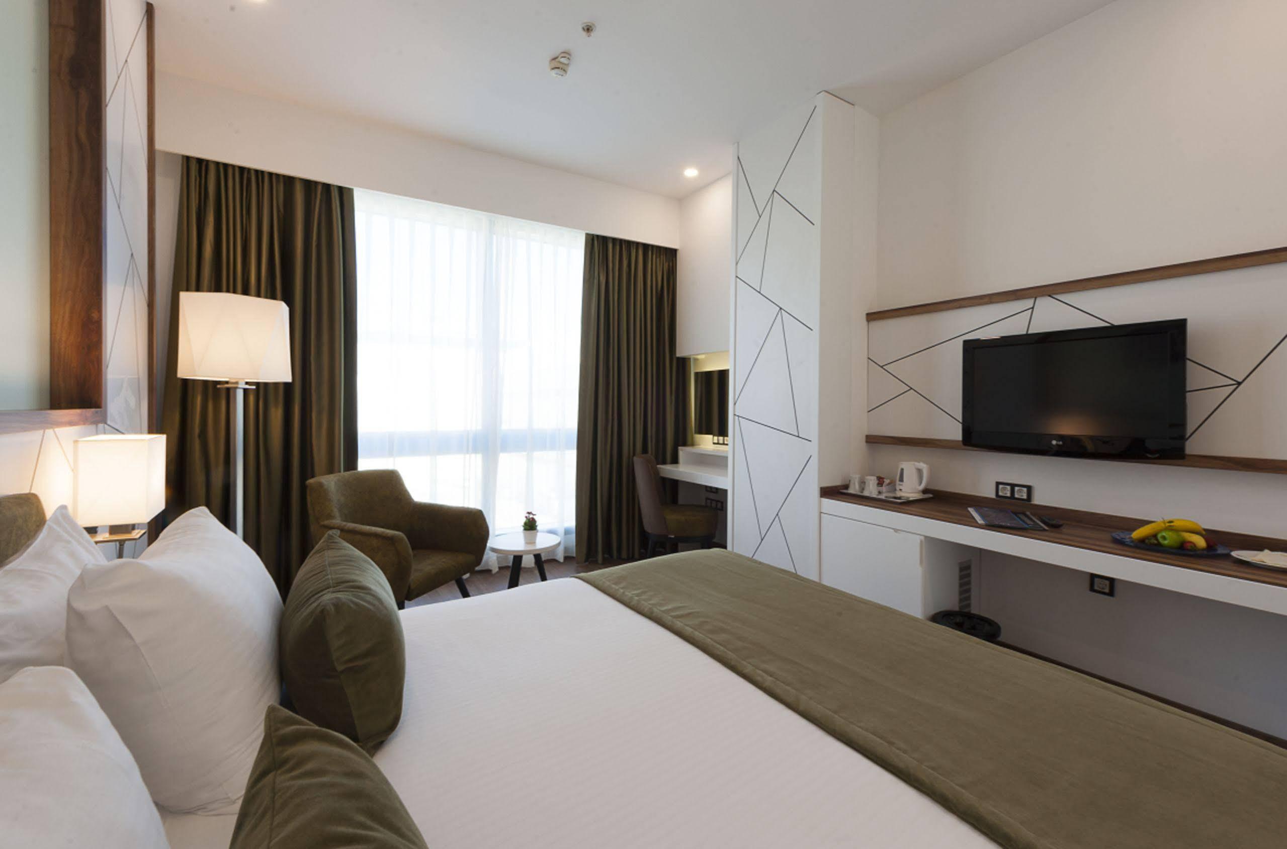 Isg Sabiha Gökçen Airport Otel