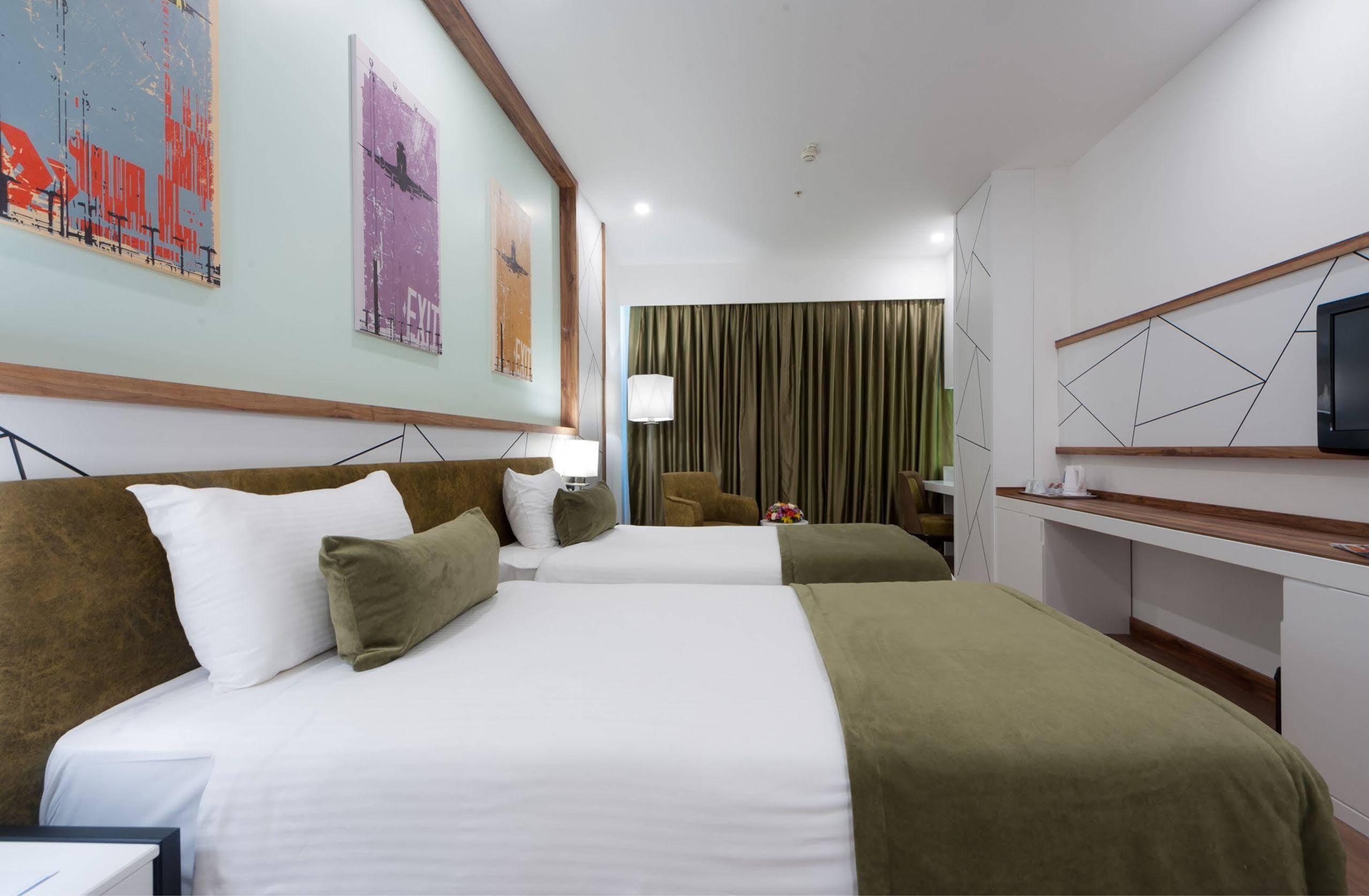 Isg Sabiha Goekcen Airport 4*