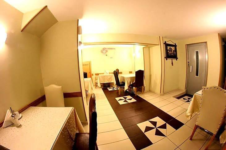 Hotel Peradise