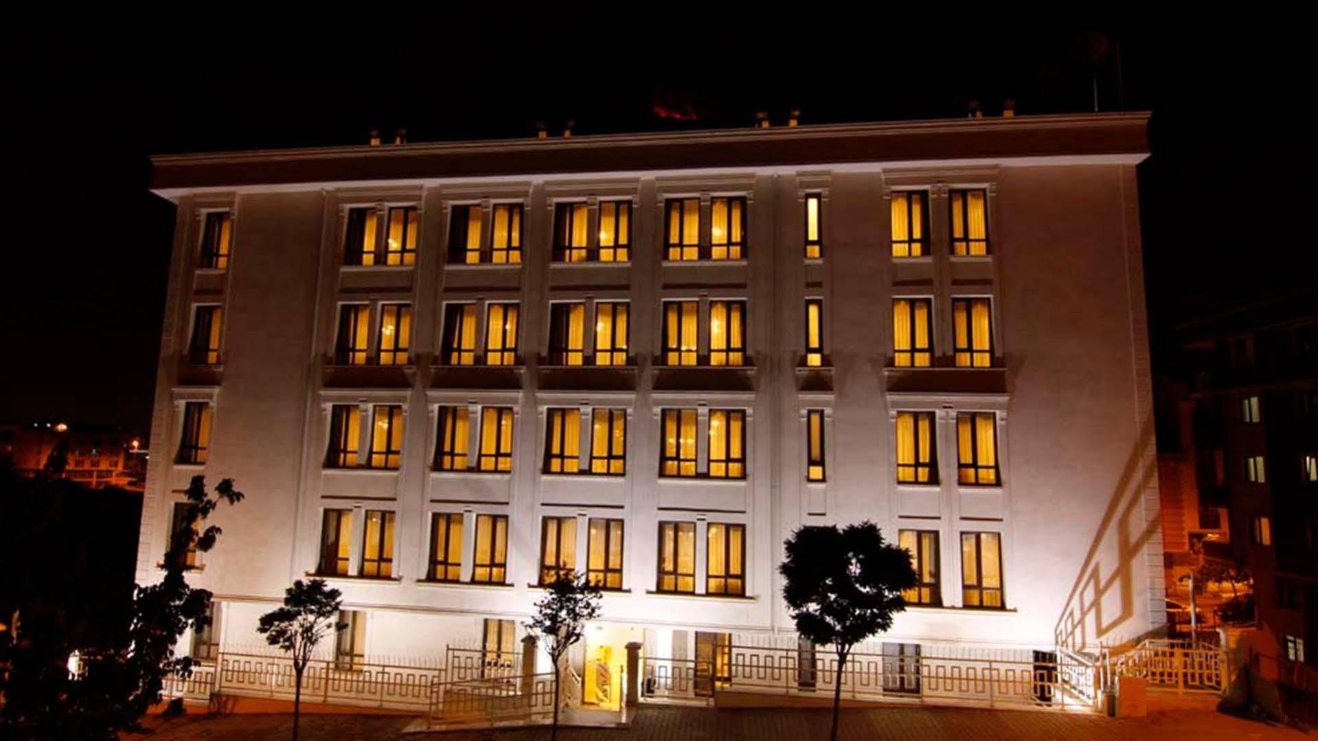 Zin D Cekmekoey Aparthotel 2*