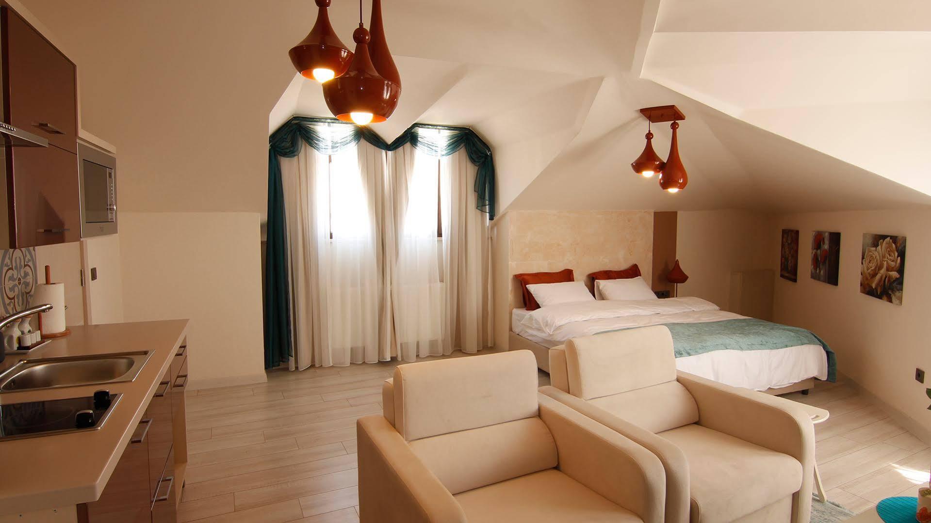 Zin D Cekmekoey Istanbul