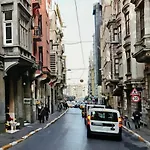Taksim Square-La Casa Home Concept