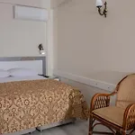 Hali Hotel