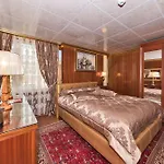 Cevheris Hotel