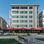 Cevheris Hotel