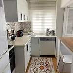 Cozy And Bright Apartment Near Bosphorus