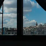 Elanaz Hotel