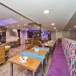Grand Pamir Hotel