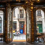 West Pera Hotel