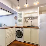 Central And Stylish Flat In The Heart Of Beyoglu