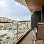 Modern Apartment In Beyoglu With Balcony