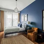 Modern Apartment In Beyoglu With Balcony