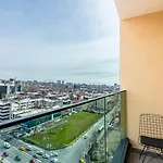 Lux Furnished Modern Apartment