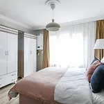 Fully Furnished And Stylish Flat In Sisli