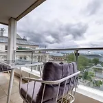 Stunning Duplex With Sea View