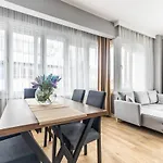 Modern Stylish Cozy Flat In The Heart Of Kadikoy