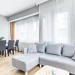 Modern Stylish Cozy Flat In The Heart Of Kadikoy