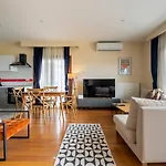 Stunning Duplex With Sea View