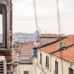 Historical, Comfy 2+1 Apartment