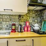 Centrally Located Flat With Balcony In Uskudar