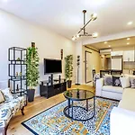 New Apartment Close Macka Park In Besiktas