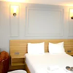 Waves Hotel
