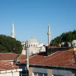 Ays Istanbul House Hotel