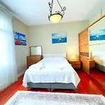 Hkn Home Large Four-Bedroom House In A Central Location2