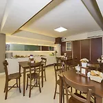 Metrolux Hotel