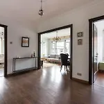Bright Vibrant 3Br Haven Near Sea And Prime Locale