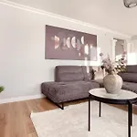 Charming Spacious 4 Big Rooms With Sweet King Beds