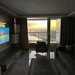 Magnificent High Floor Suite With Private Jacuzzi