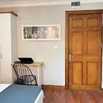 Perahomes Wooden Flat