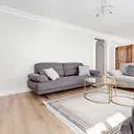 Chic Spacious 4Br With Lift On Main Street 2M Metro