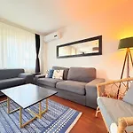 Central Apartment With 3Br, Lift, Ac, Cihangir